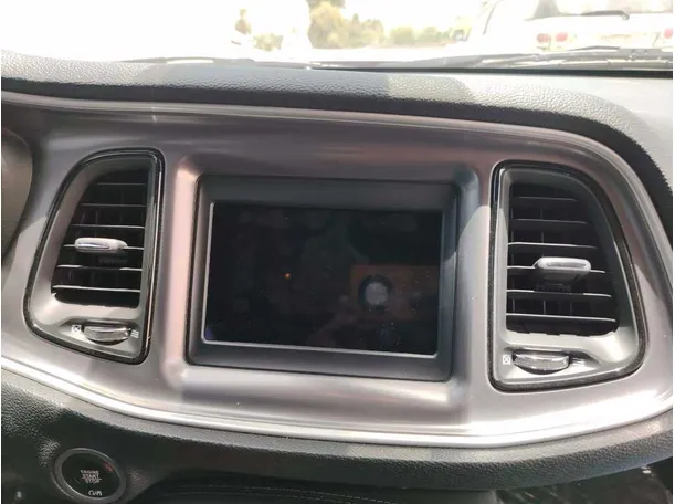 Car image 25