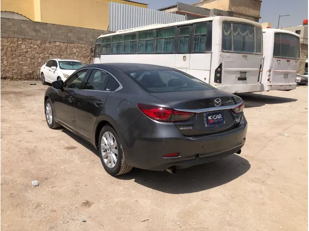 Car image 7