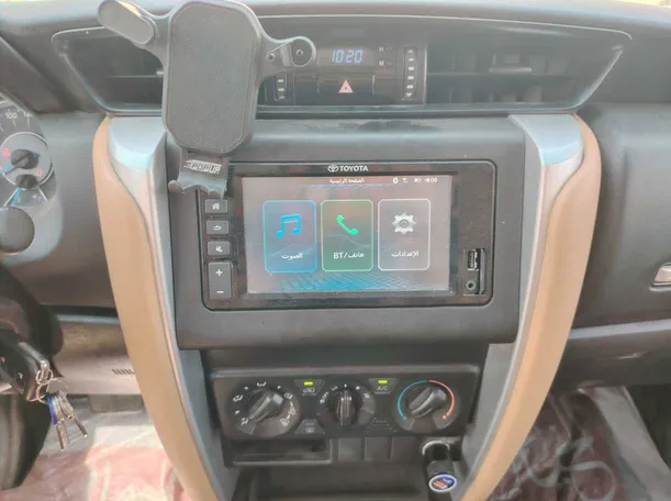 Car image 19