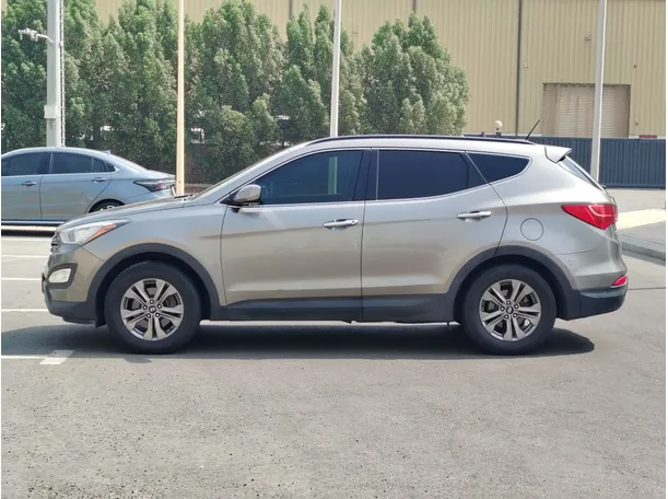 Car image 8