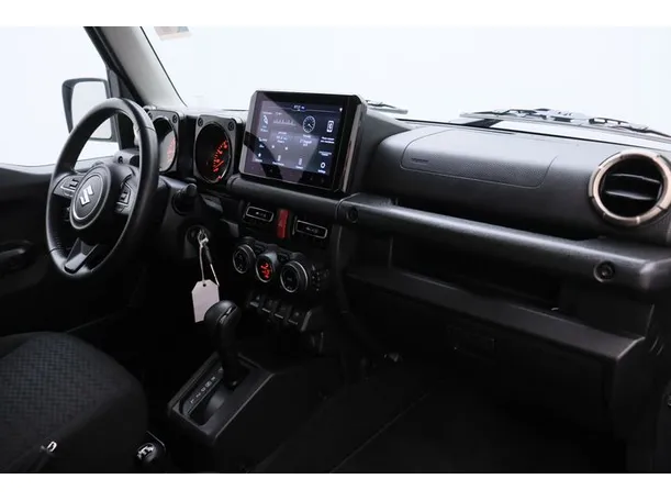 Car image 10
