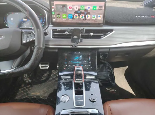 Car image 18