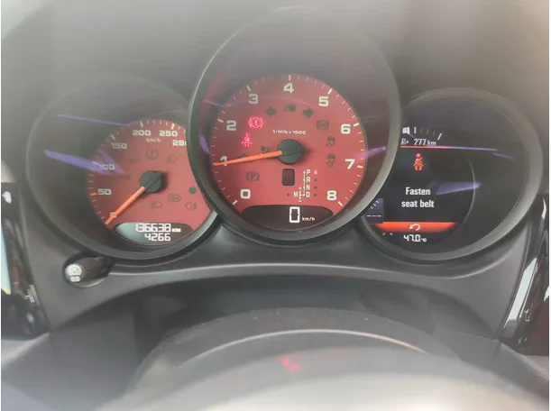 Car image 23