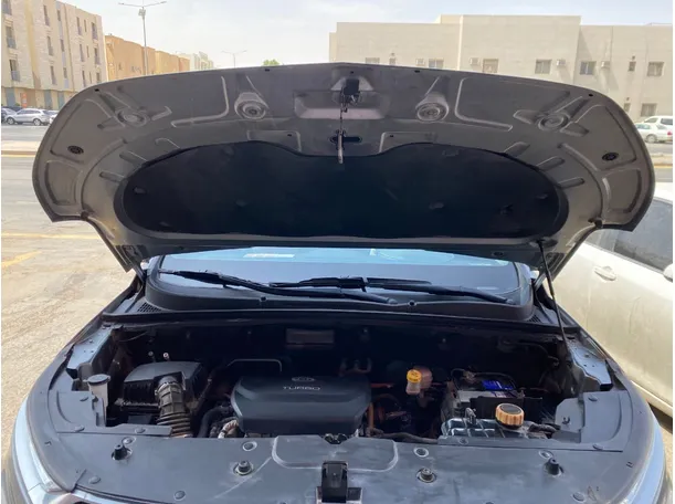 Car image 24