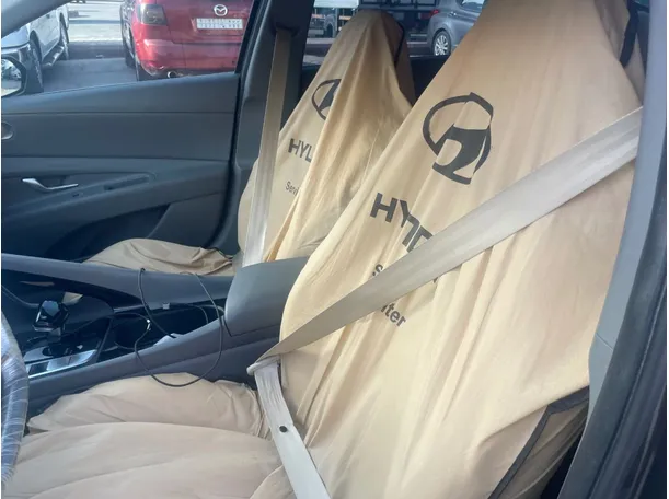 Car image 15