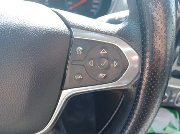 Car image 21