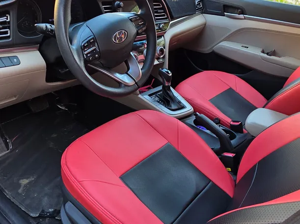 Car image 7