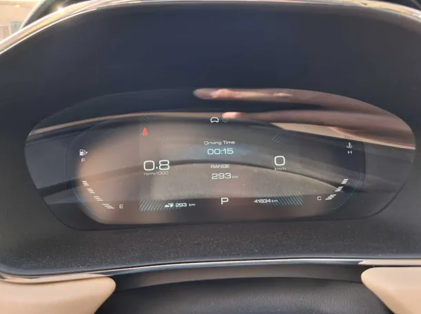 Car image 19