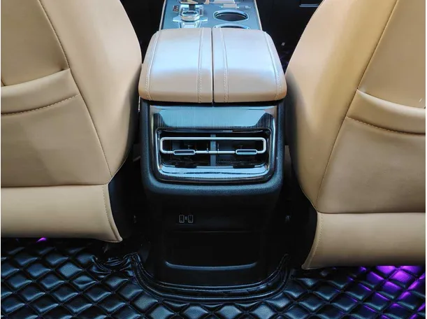 Car image 33