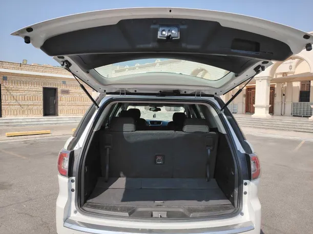 Car image 23