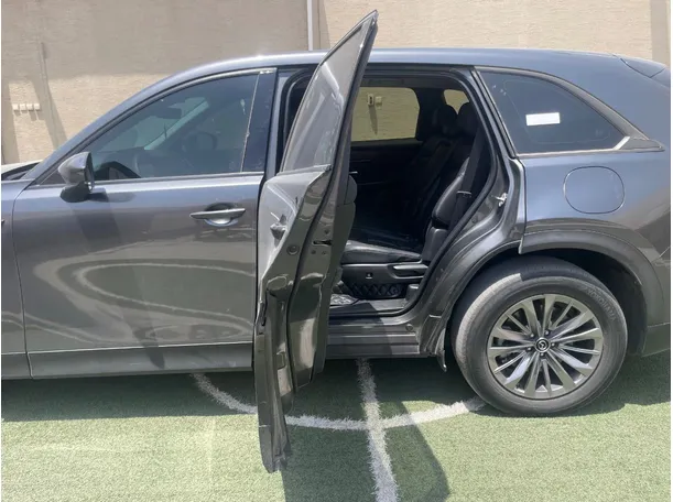 Car image 15
