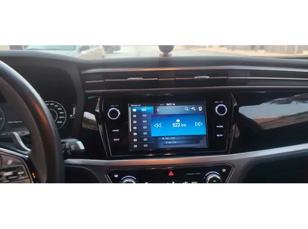 Car image 18