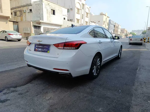 Car image 5