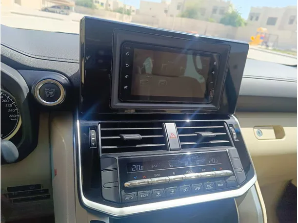 Car image 26