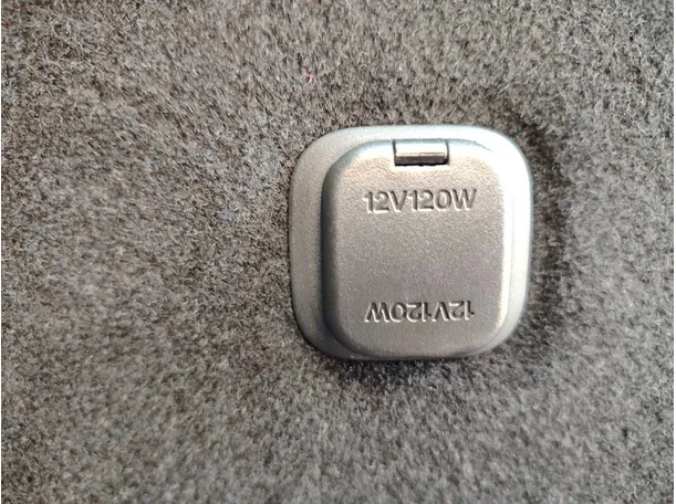 Car image 38