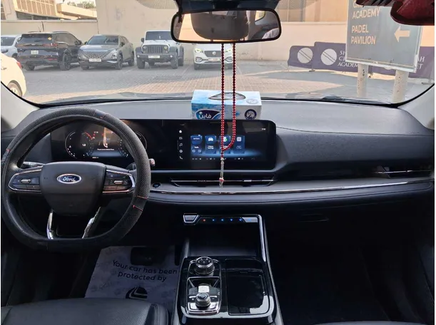 Car image 17