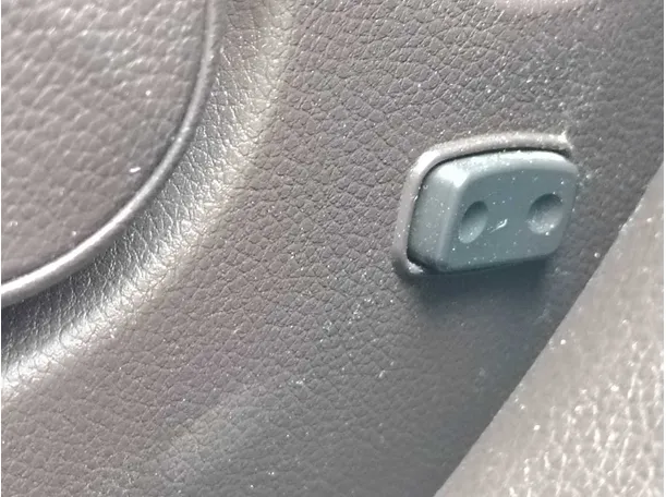 Car image 29