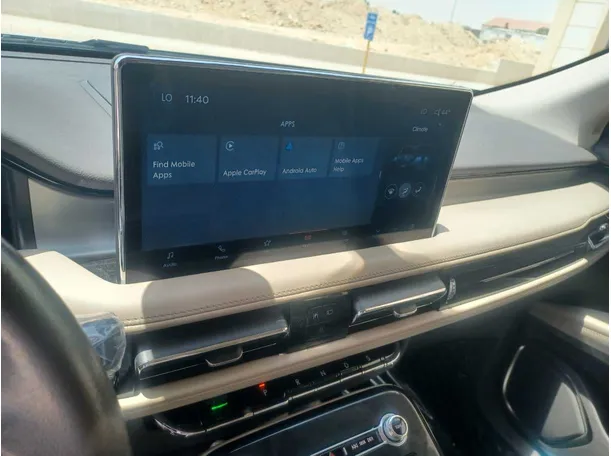 Car image 18