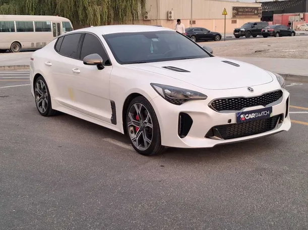 Car image 4