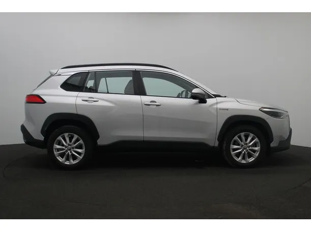 Car image 13