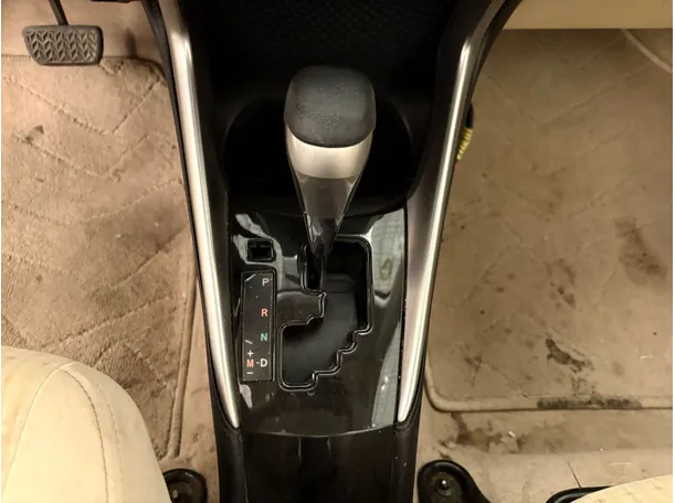 Car image 14