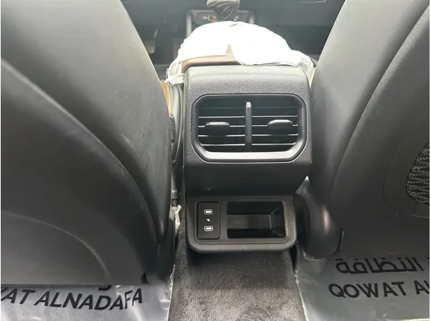 Car image 26