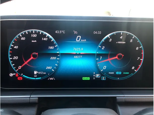 Car image 16