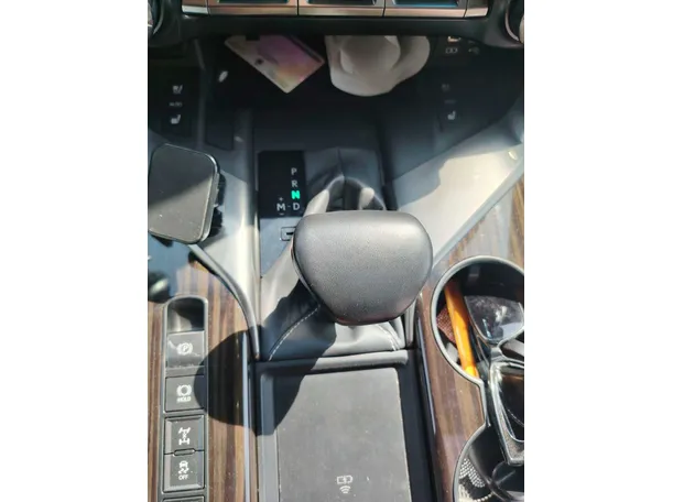 Car image 20