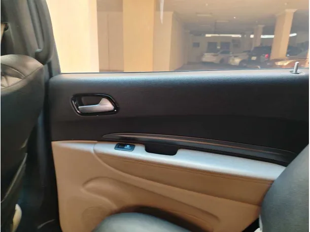 Car image 33