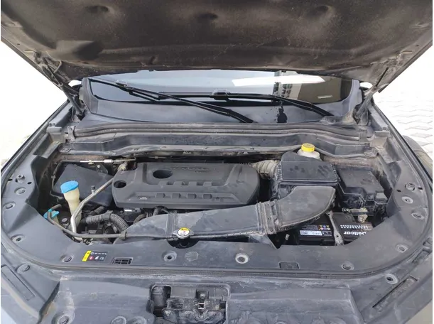 Car image 25