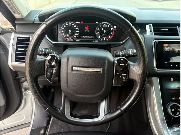 Car image 22
