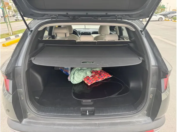 Car image 17