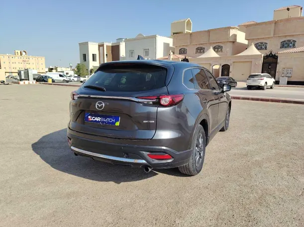 Car image 5