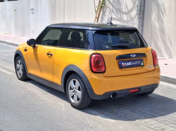 Car image 7