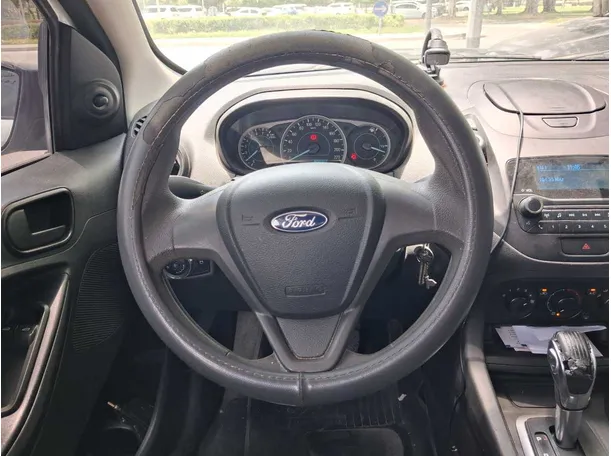 Car image 15