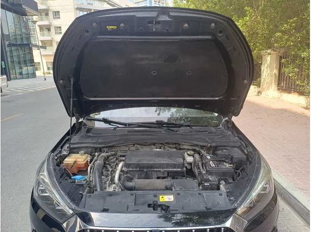 Car image 23