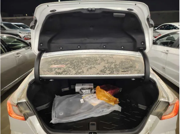 Car image 31