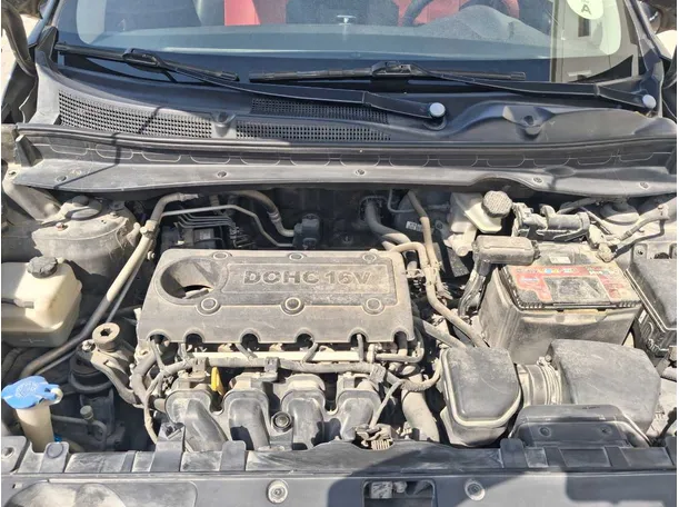 Car image 19