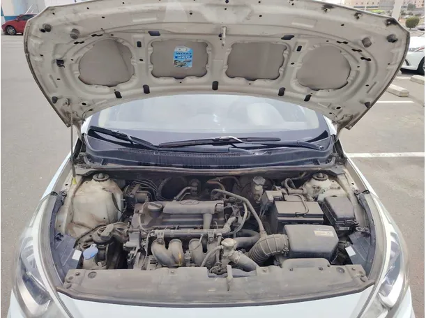 Car image 25