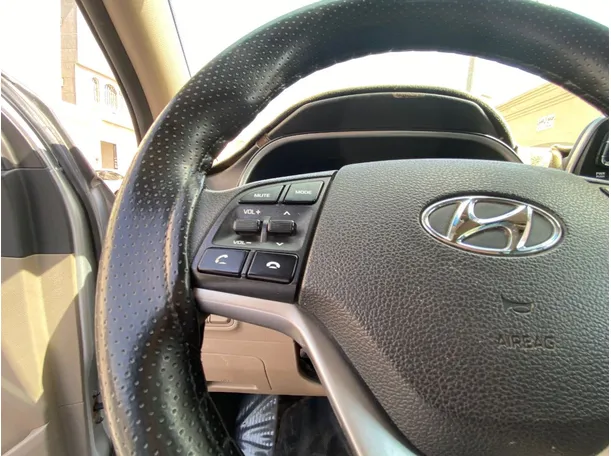 Car image 20
