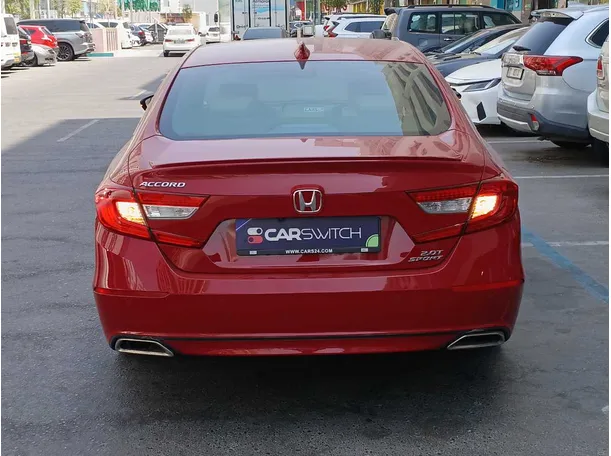 Car image 6
