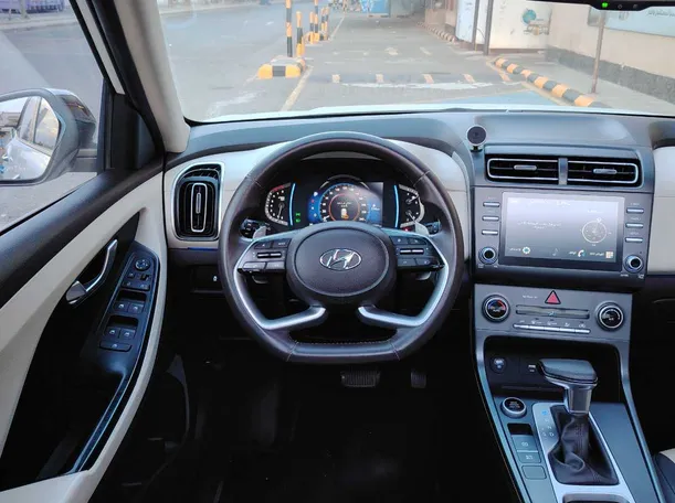 Car image 26