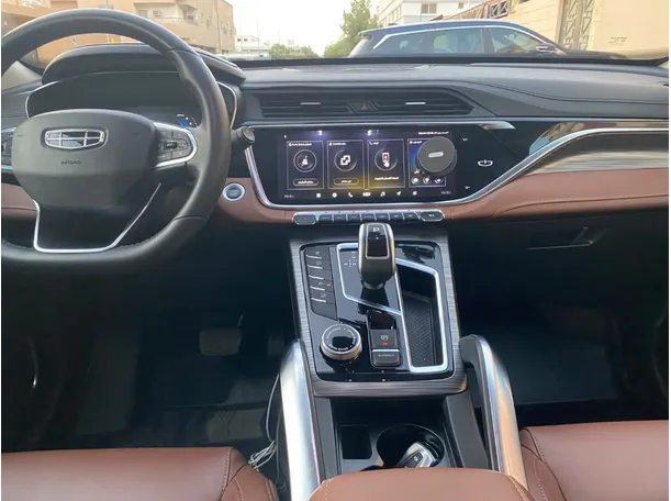 Car image 17