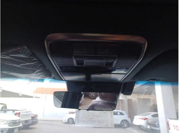 Car image 24