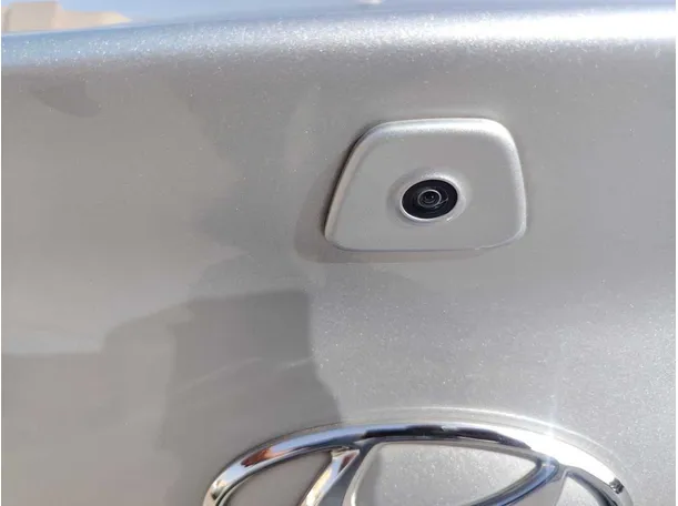 Car image 34