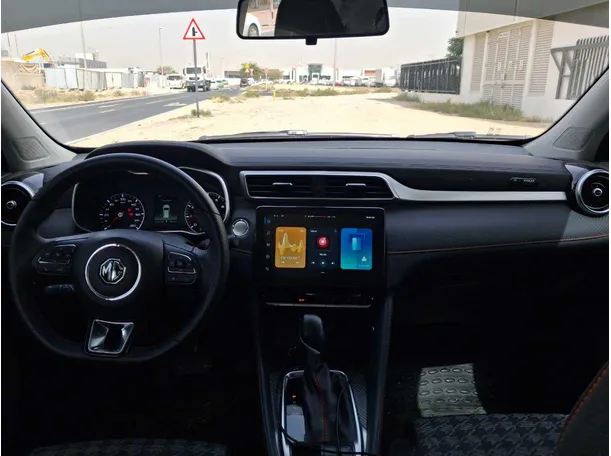 Car image 15
