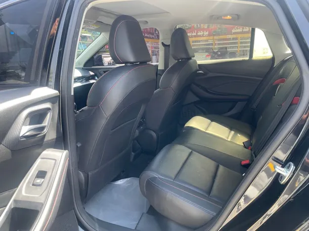 Car image 16