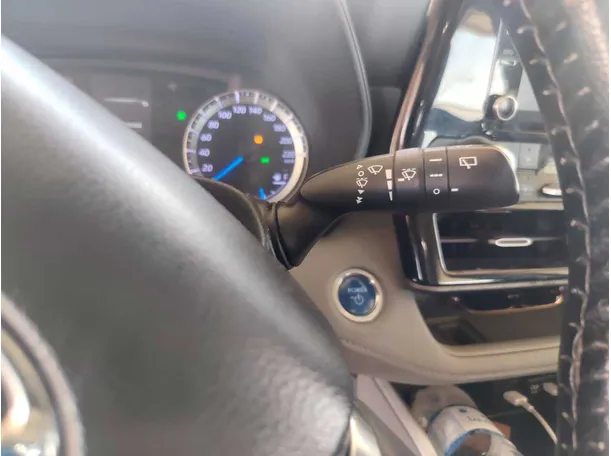 Car image 27