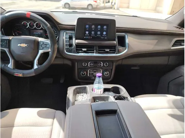 Car image 28