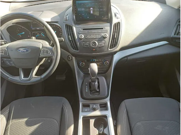 Car image 15